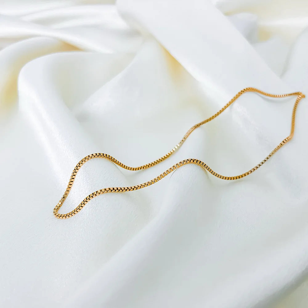 Elegant 14K Gold Plated Stainless Steel Box Chain Necklace for Women 1.5mm Thin Venetian Link Choker Jewelry Gift Non-Tarnish